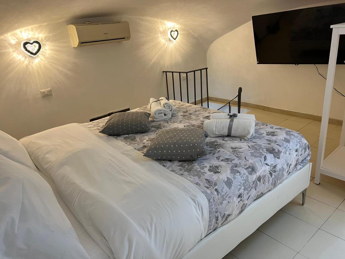 Petite Suite Napels Buitenkant foto