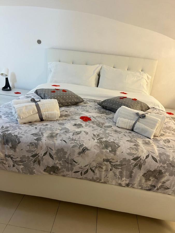 Petite Suite Napels Buitenkant foto