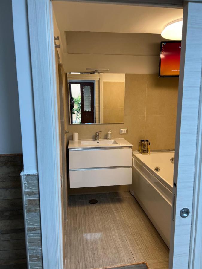 Petite Suite Napels Buitenkant foto