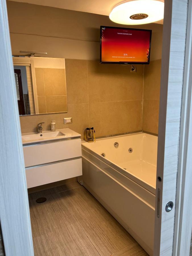 Petite Suite Napels Buitenkant foto